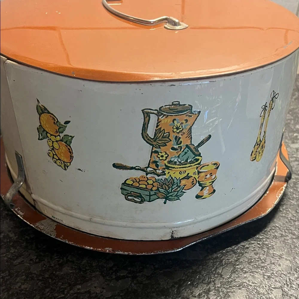 10” DECOWARE Vintage Tin Cake Carrier with Raised Kitchen Design painted on.